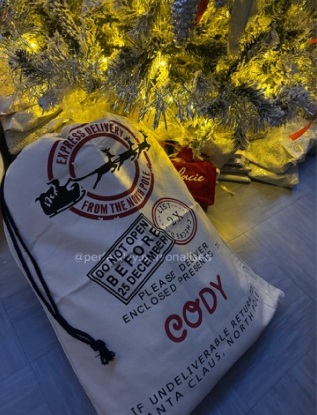 Custom present sack